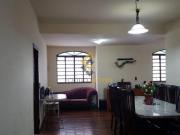 Excelente casa com varando Ana Lcia