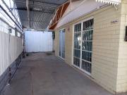 EXCELENTE CASA COMERCIAL FRENTE AL METRO SAN JOSE DE LA...