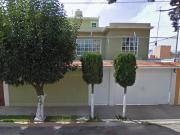 EXCELENTE CASA CON GRAN UBICACION Y GRAN PLUSVALIA AL...