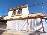 EXCELENTE CASA CON GRAN UBICACION Y GRAN PLUSVALIA AL...