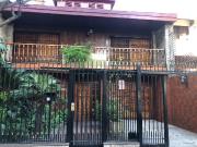 EXCELENTE CASA CON PILETA Y JARDIN. INMUEBLE DE CATEGORÍA