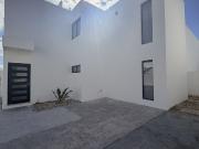 Excelente CASA con piscina al norte de la ciudad