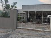 Excelente casa de 03 quartos, suíte e Terreno de 600m²