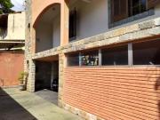 Excelente casa de 04 quartos 04 vagas de garagem