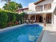 Excelente casa de 386m² com 04 dormitórios sendo 03 suítes