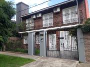 Excelente Casa de 3 dormitorios con chocheras y pileta...