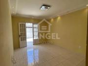 Excelente casa dentro de condomínio fechado em Vargem...