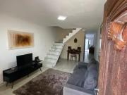 Excelente casa dentro de condomínio fechado em Vargem...