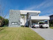 EXCELENTE CASA DESARROLLADA EN DOS PLANTAS A ESTRENAR