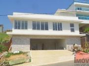 Excelente casa em condomínio!