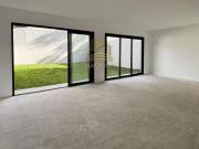 Excelente Casa em condomínio com 250 metros privat