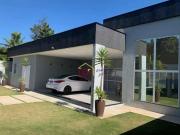 Excelente casa em Condomínio de Chacaras em SJC