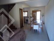 Excelente casa em condomínio fechado!
