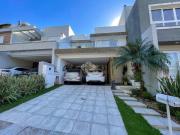 Excelente casa em condomínio fechado no bairro Vila Nova...