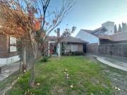 Excelente Casa en Adrogué: 3 Dormitorios, Pileta y...