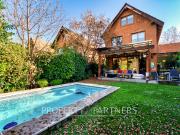 Casa en condominio no perimetral, a pasos de Costanera...