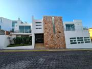 EXCELENTE CASA EN ESQUINA ZONA XILOTZINGO FRACC PRIVADO...