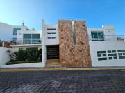 EXCELENTE CASA EN ESQUINA ZONA XILOTZINGO FRACC PRIVADO...