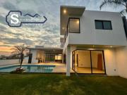 EXCELENTE CASA EN FRACCIONAMIENTO LOMAS DE COCOYOC