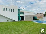 EXCELENTE CASA EN FRACCIONAMIENTO LOMAS DE COCOYOC