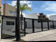 Excelente casa en Gran Jardin