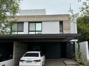 Excelente casa en GreenVille II
