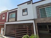 Excelente Casa en LANTANA 147, FRACCIONAMIENTO REAL...