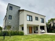 Excelente Casa en Las Praderas De Lujan A estrenar