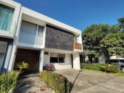 Excelente casa en Olivos Residencial