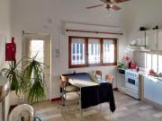 Excelente casa en PB con Terraza y 2 dormitorios