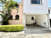 Excelente casa en renta en privada ubicada en la primera...