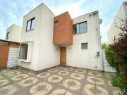 Excelente casa en venta Camino La Viña Huechuraba