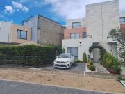 EXCELENTE CASA EN VENTA CON AMPLIOS ESPACIO Y ZONA...