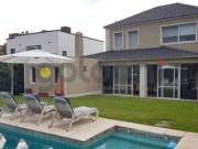 Excelente Casa En Venta con Piscina en Altos De Hudson I