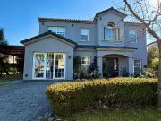 Excelente casa en venta en Barrancas del Lago Nordelta