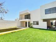 EXCELENTE CASA EN VENTA EN BURGOS BUGAMBILIAS CON VIGILANCIA