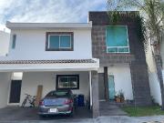 EXCELENTE CASA EN VENTA EN SIERRA ALTA 4° SECTOR