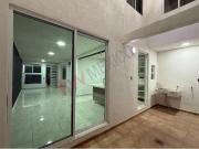 Excelente Casa en Venta por la Antigua Corona!