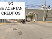 EXCELENTE CASA EN VENTA UBICADA EN CALLE MONTEALBAN 208...