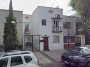 EXCELENTE CASA EN VENTA Y EN OPORTUNIDAD UBICADA EN...