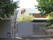 Excelente casa en zona residencial