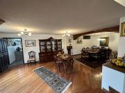 Excelente casa esquinera Tumbaco, 350 mtrs implantada...