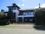 Se vende Excelente casa estilo Española, Valdivia, Chile