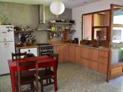 Excelente casa interna de tres dormitorios en alquiler...