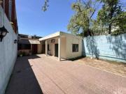 EXCELENTE CASA LOTE PROPIO DE 4 AMBIENTES CON GRAN PATIO...