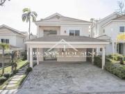 Excelente Casa no condomínio Las Rocas