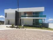 Excelente CASA NUEVA en Fraccionamiento en QUERETARO!