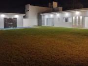 EXCELENTE CASA NUEVA, UN NIVEL. EN PRADERAS DE OAXTEPEC