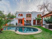 Excelente casa para remodelar! 5D + 3B + 7E