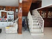 EXCELENTE CASA PARA REMODELAR CON LOCAL COMERCIAL